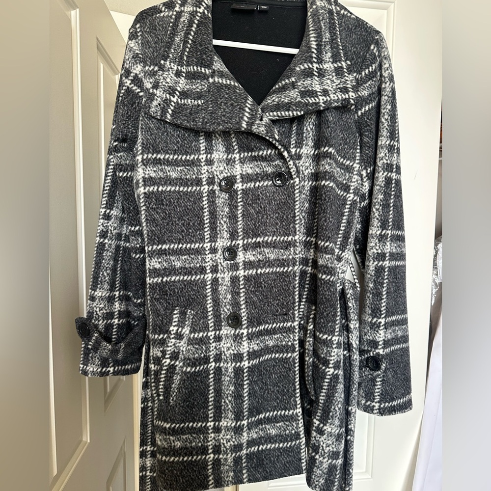 Grey plaid women’s coat